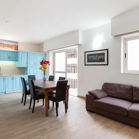 Spacious Apt With Table Soccer Just Off Promenade By 360 Estates Apartment