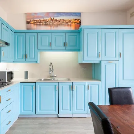 דירה Spacious Apt With Table Soccer Just Off Promenade By 360 Estates