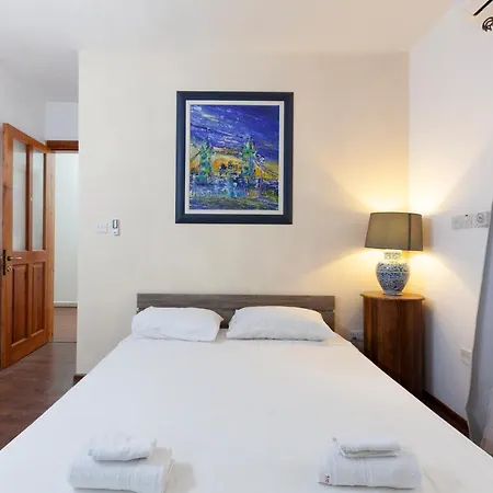 דירה Spacious Apt With Table Soccer Just Off Promenade By 360 Estates
